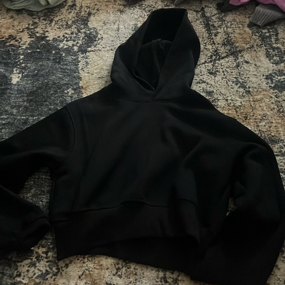 black cropped sweatshirt